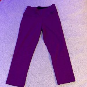 XS Purple Nike Dri-Fit Cropped Leggings